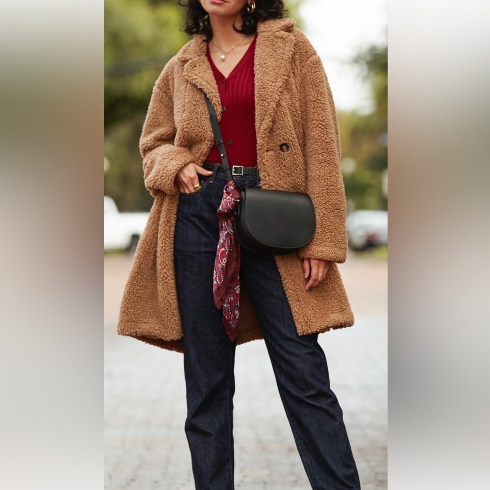 Uniqlo women’s pile-lined fleece tailored coat, never worn. Size xs